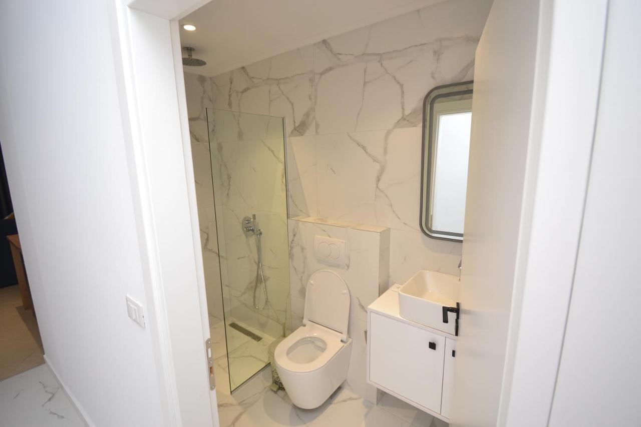 E&L Luxury Apartments Sarande Ngoại thất bức ảnh